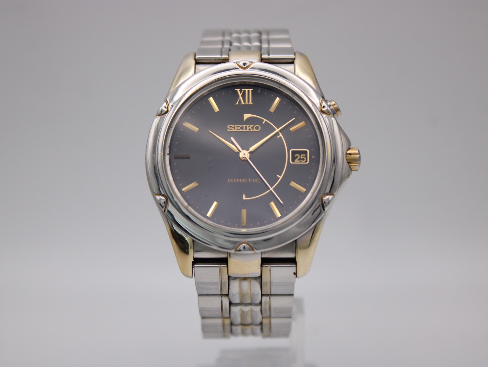 SEIKO 5M62-0C70