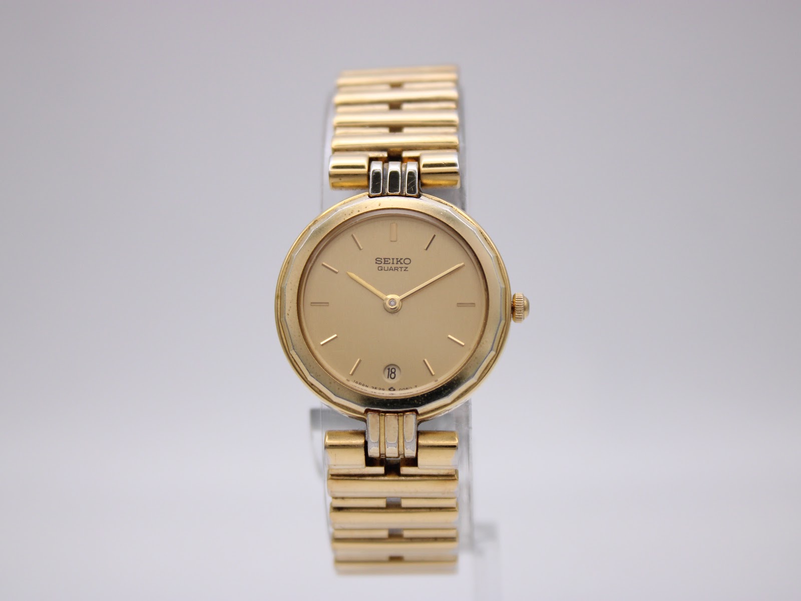 SEIKO 3E29-0010 — photo 1