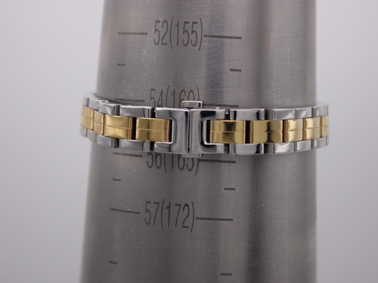 Roamer Dreamline watch bracelet on a sizing cone, indicating an approximate wrist size of 160mm.