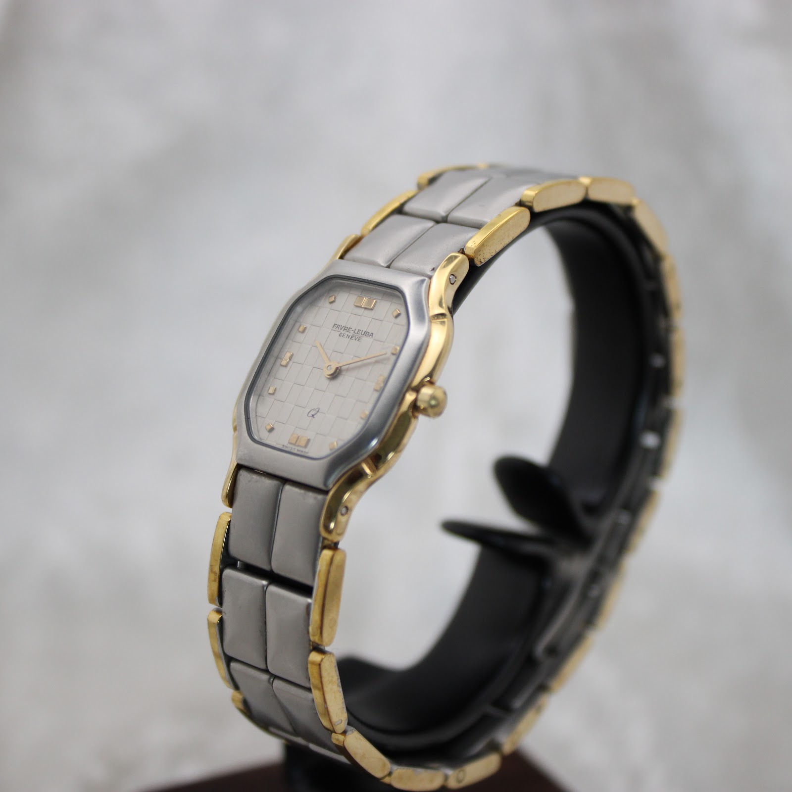 FAVRE-LEUBA 394 — photo 1