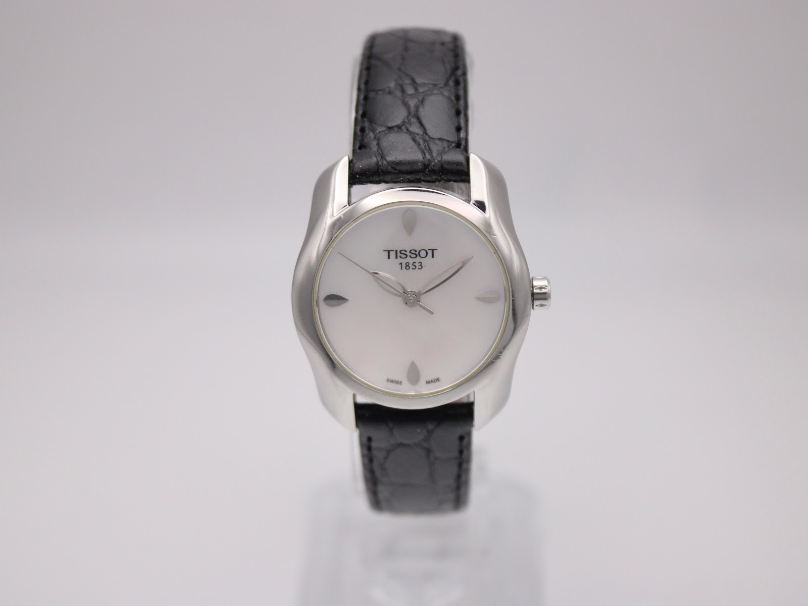TISSOT T023210A — photo 1